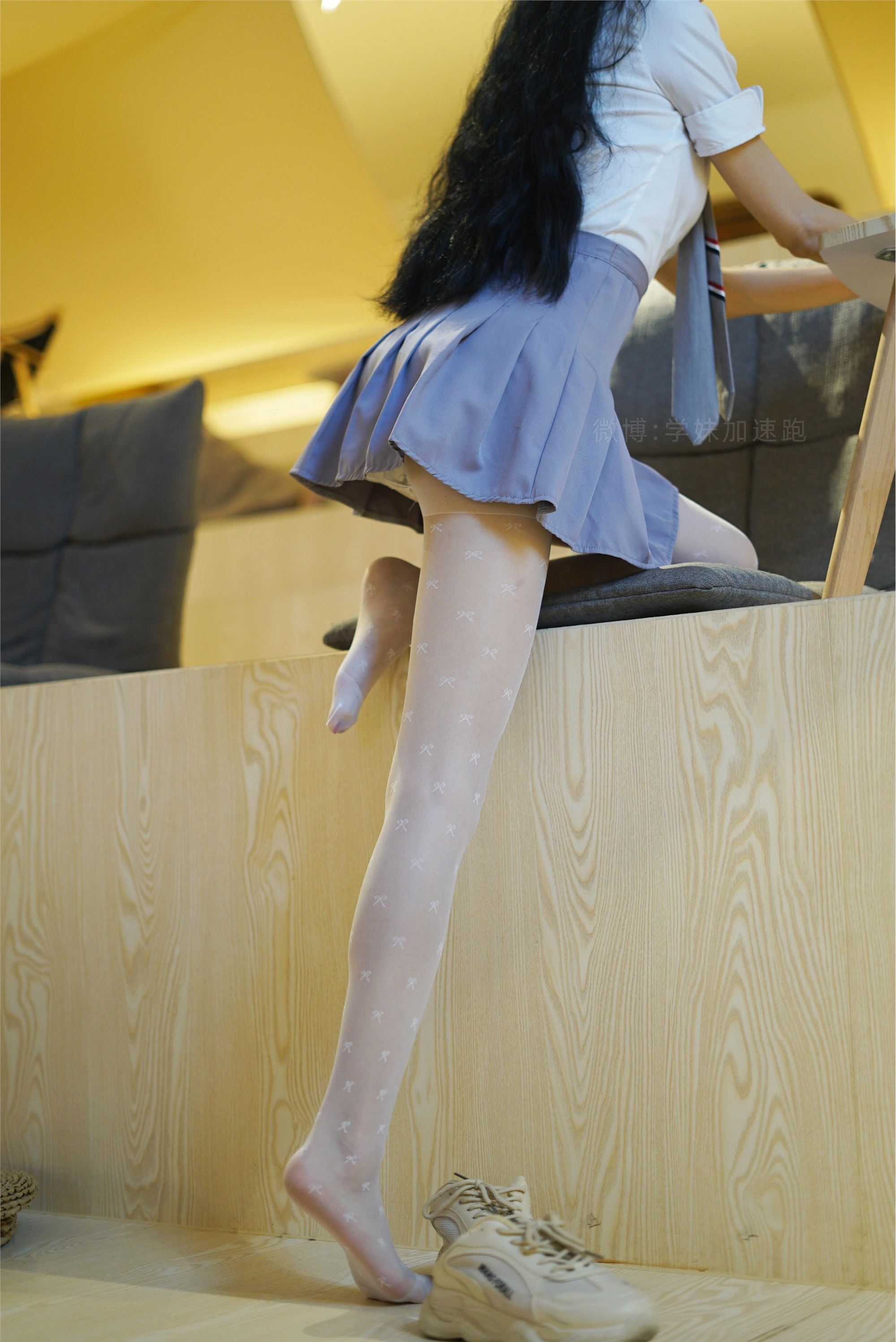 学妹加速跑 XM090《白丝小阿萌-萌萌》